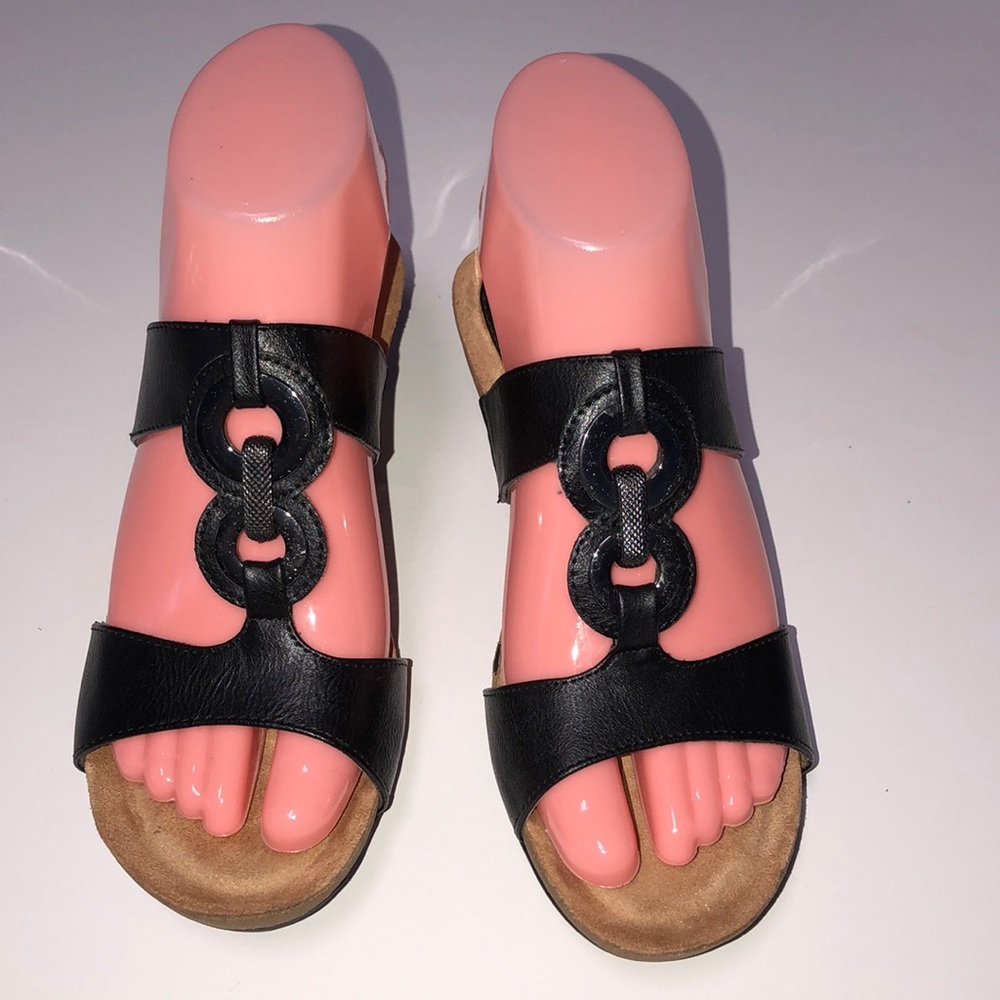 i love Comfort Sandals3x$20